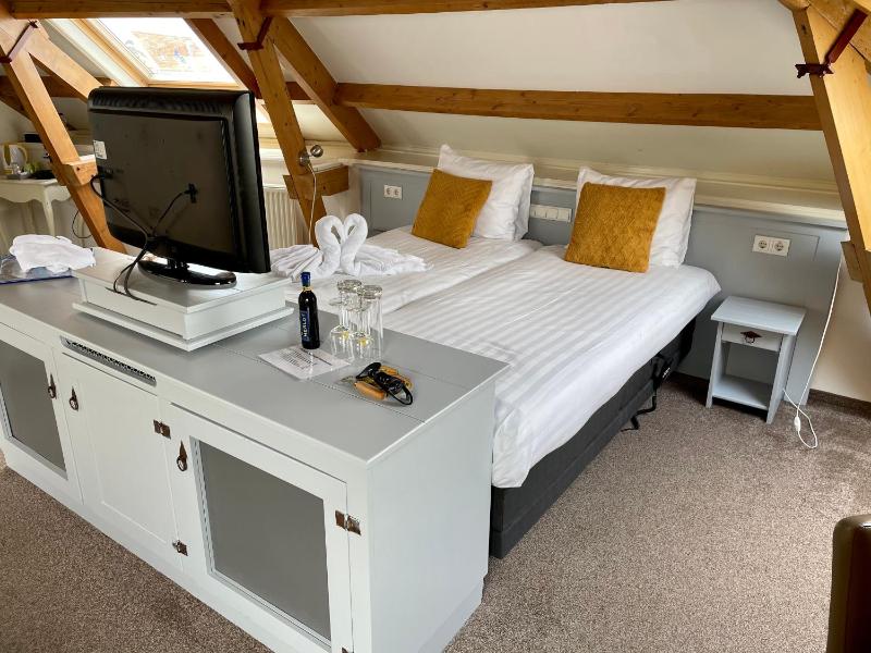 Deluxe Double Room with Panoramic View image 3
