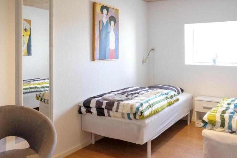 Double Room with Shared Toilet image 4