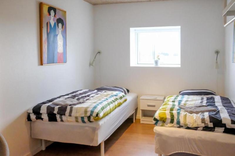 Double Room with Shared Toilet image 3