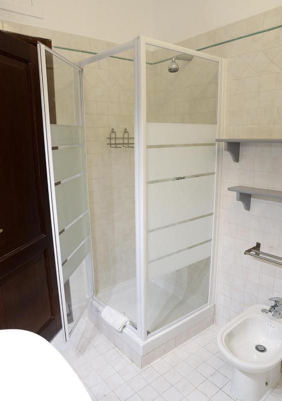 Deluxe Double Room with Extra Bed image 2
