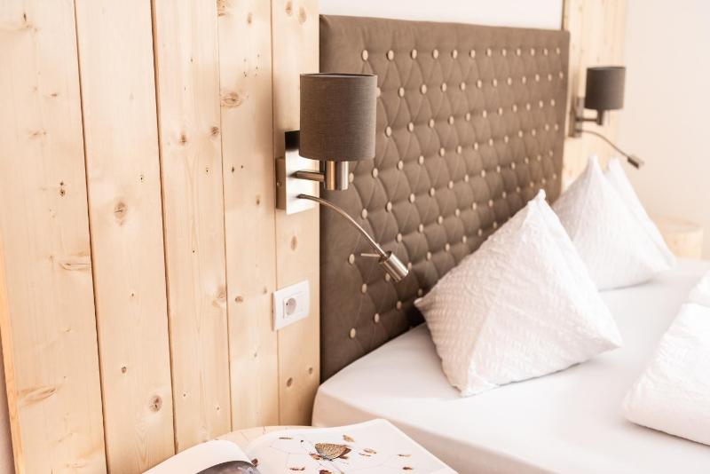 Superior Double Room image 4