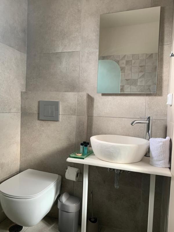 Standard Double or Twin Room image 2