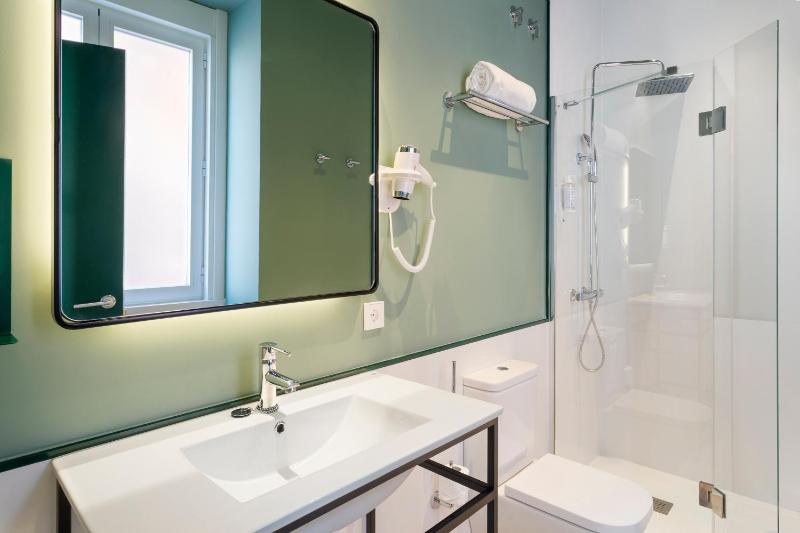 Superior Double Room image 2