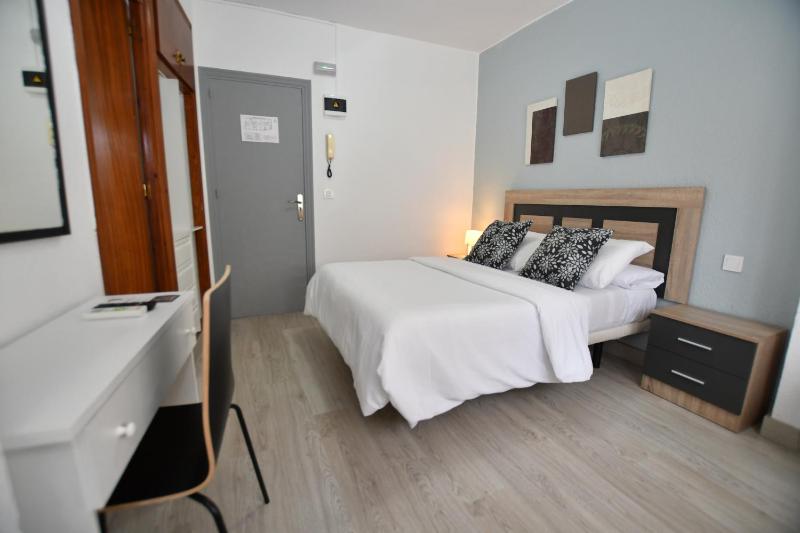 Double Room image 1