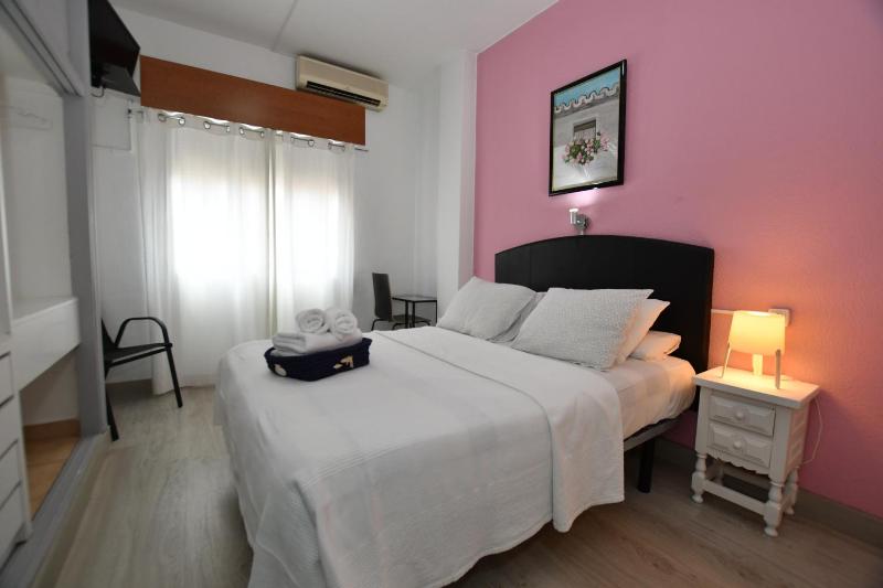Double Room image 2