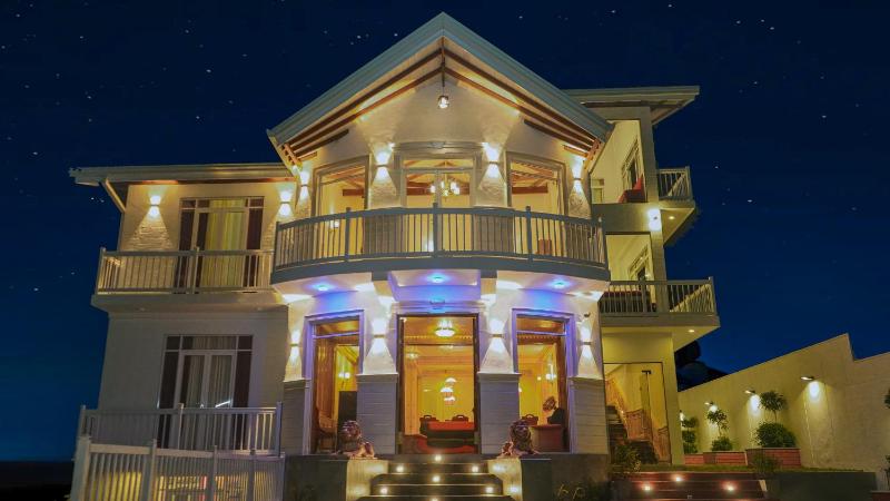 Twin Villa Red - Luxury Villa with Mountain View - image 13