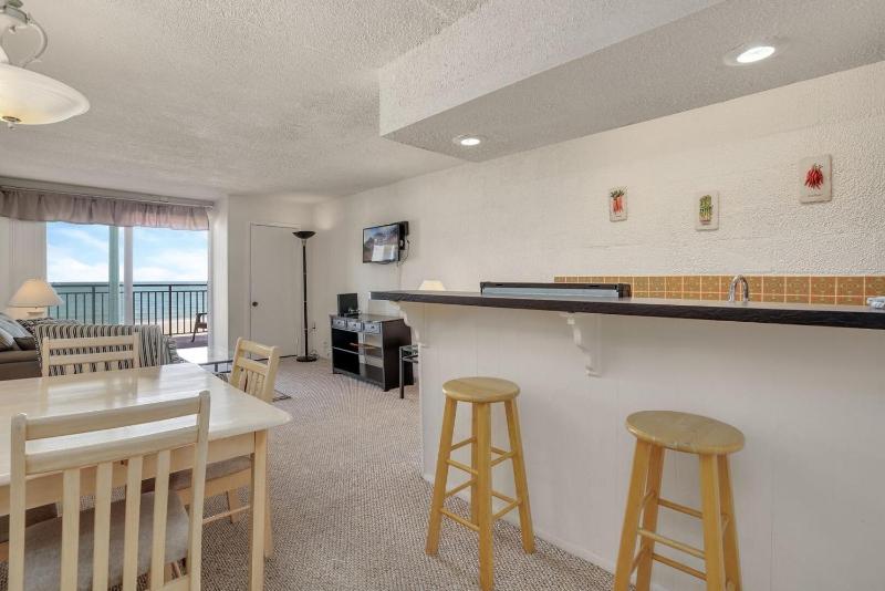 One-Bedroom Apartment image 3