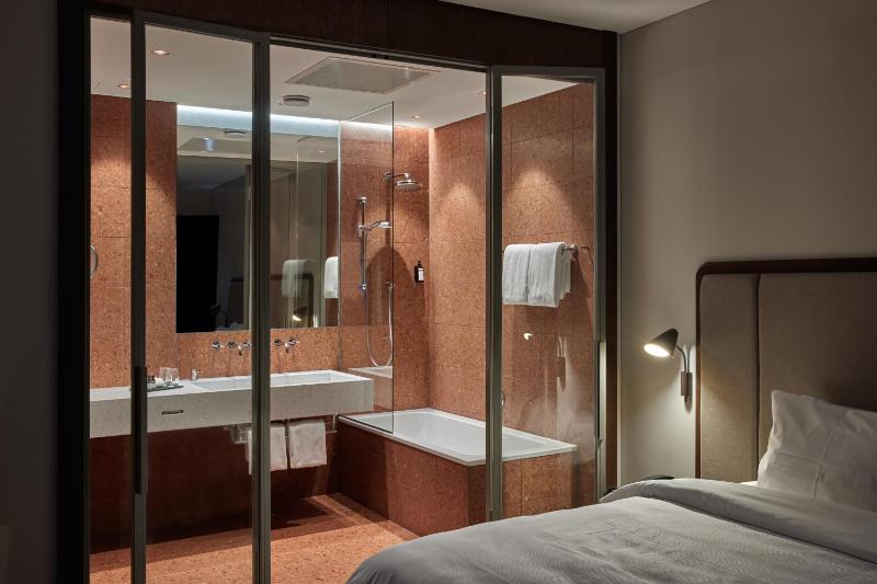 Suite image 3