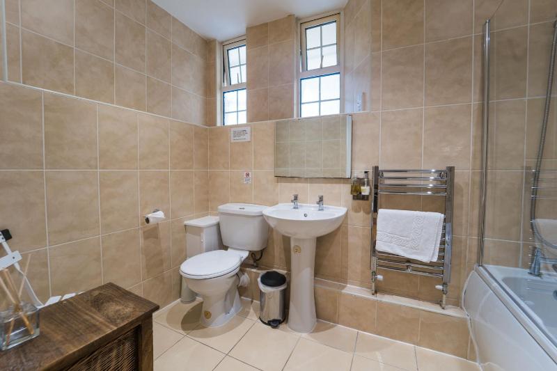 Trinity Mews - image 24