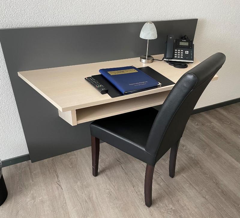 Single Room image 4