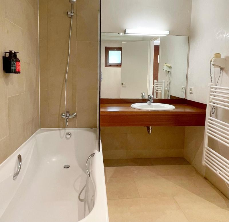 Double Room with Garden View image 2