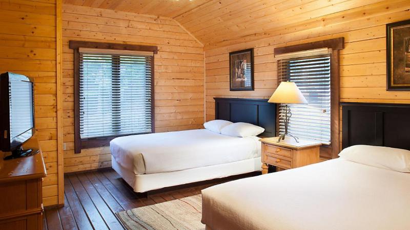 King Suite - Disability Access/Non-Smoking (8 Adults) image 3