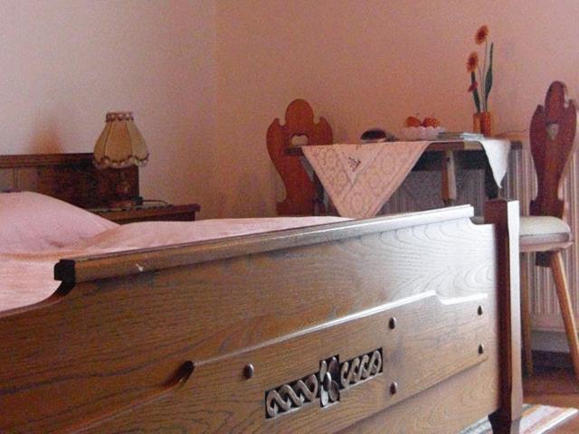 Double Room image 2