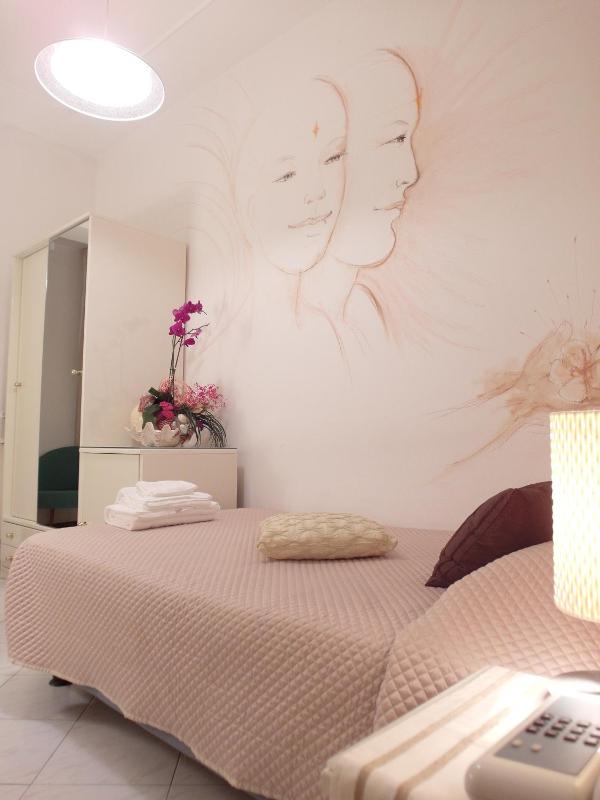 Single Room image 1