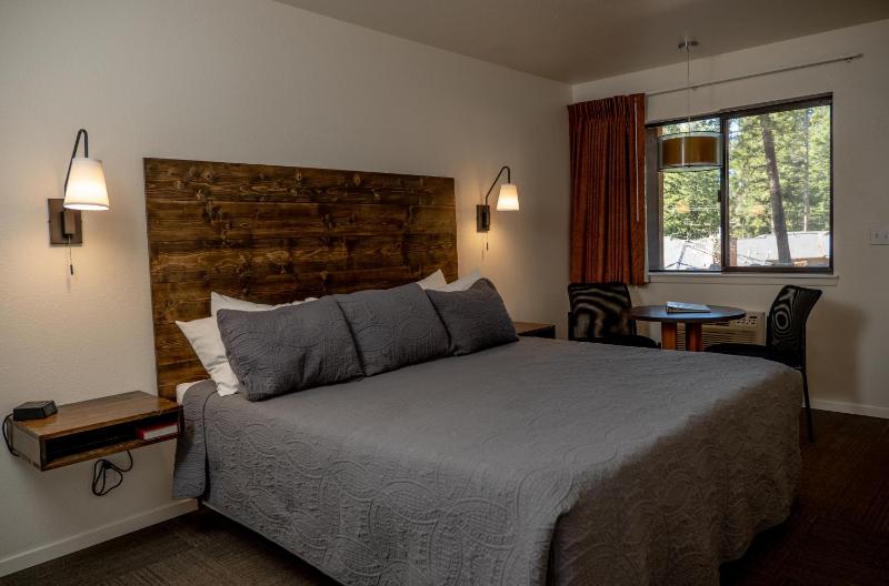 Double Room image 2