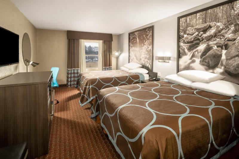 Queen Room with Two Queen Beds - Non-Smoking