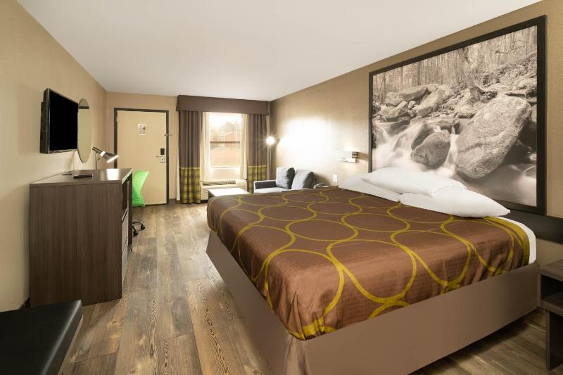 King Suite - Ground Floor/Non-Smoking