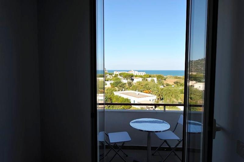 Double or Twin Room with Sea View image 2