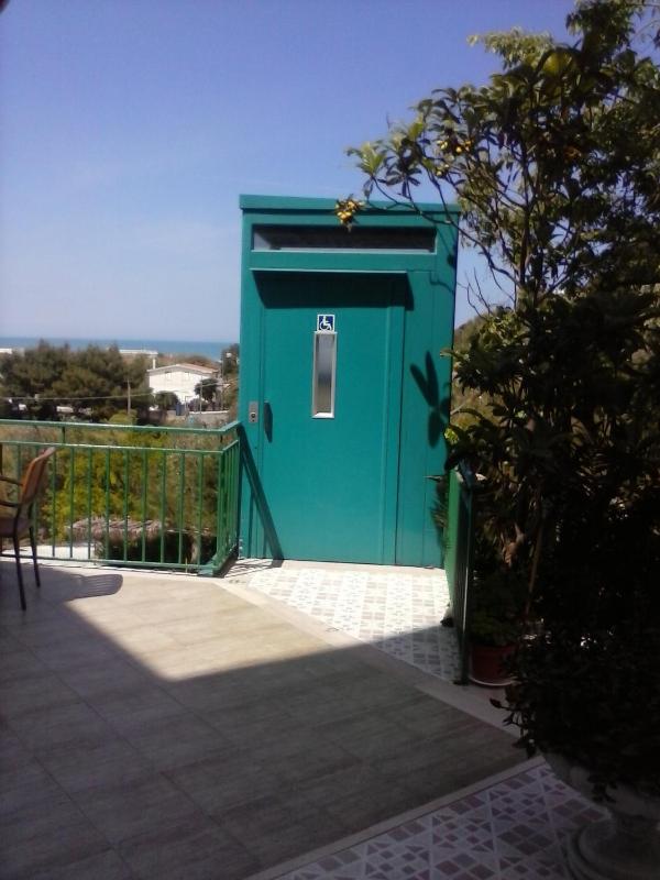 Double or Twin Room with Garden View image 3