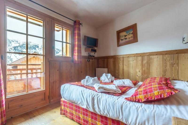 Five-Bedroom House image 3