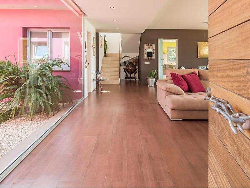 Three-Bedroom Villa image 1