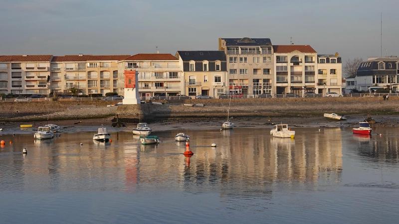 Plage à 200m appartement 2 adultes 2 enfants - image 24