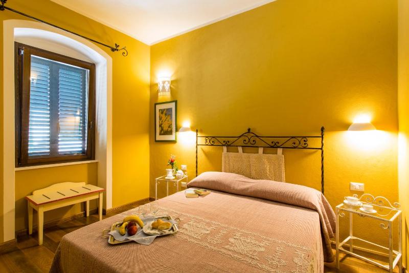 Double or Twin Room image 2