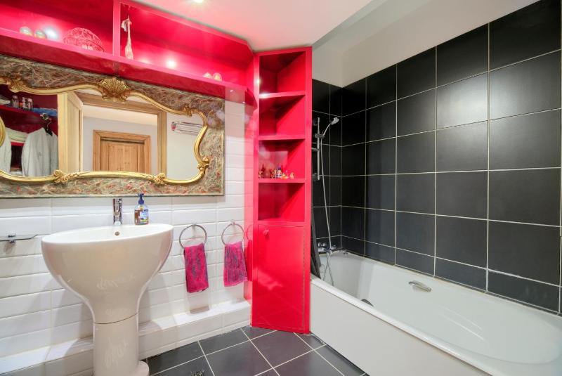 Three-Bedroom Apartment image 1
