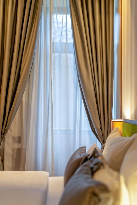 Deluxe Double Room image 3