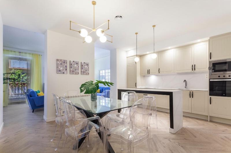 Five-Bedroom Apartment II image 1