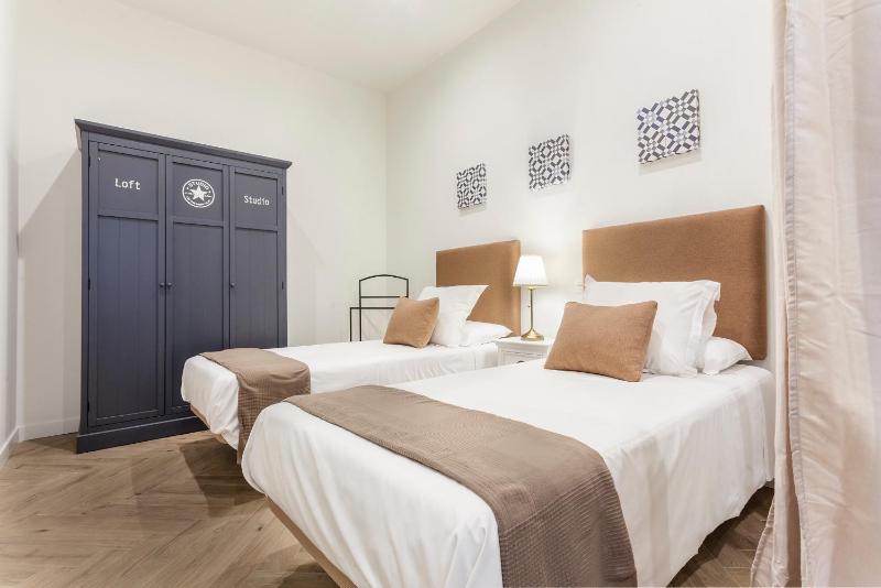 Five-Bedroom Apartment I image 4