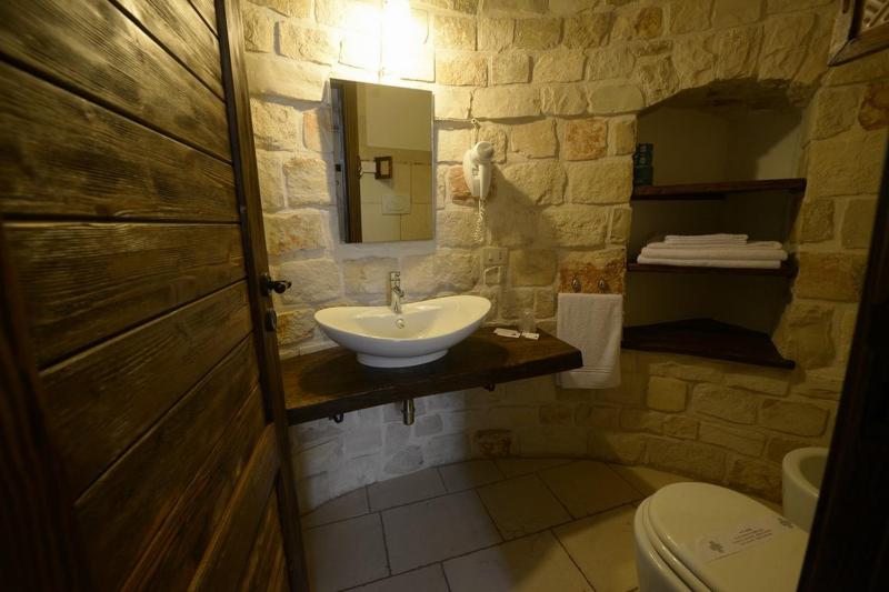 Single Room image 4