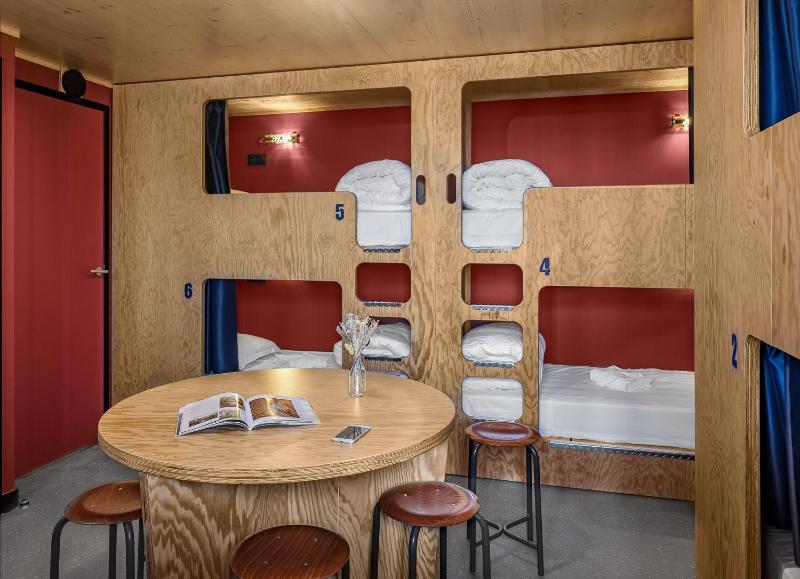 Private Dormitory Room image 4