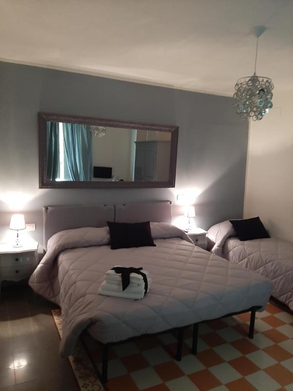 Family Room image 2