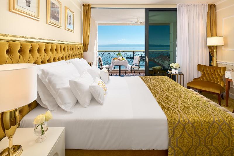Premium Double or Twin Room Sea View image 1
