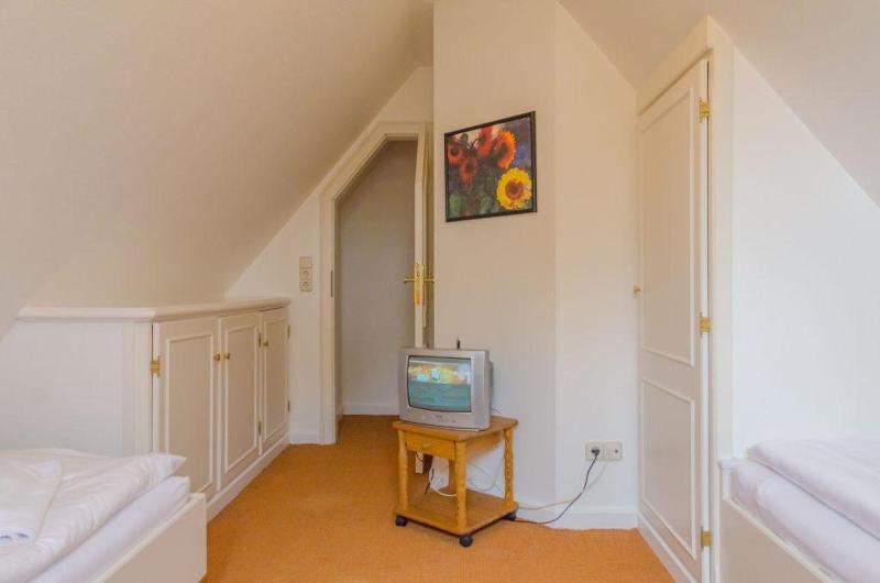 Apartment with Balcony image 4