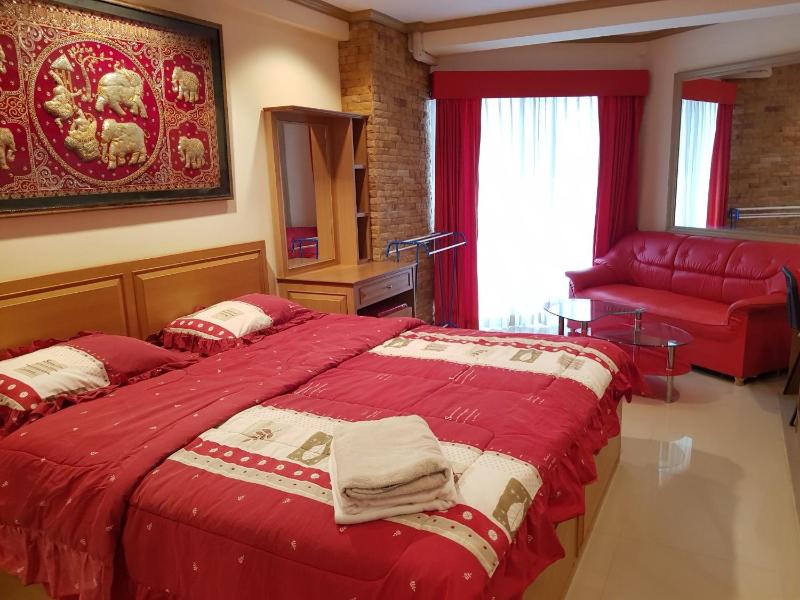 Jomtien beach condominium 5th floor modern studio apartment Pattaya - image 1