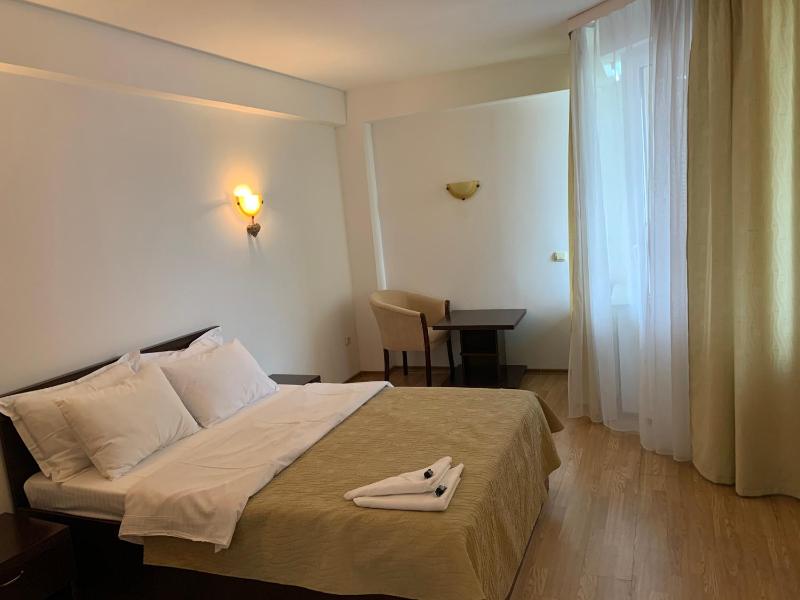 Superior Double Room image 3