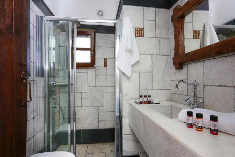Superior Suite with Sea View image 4
