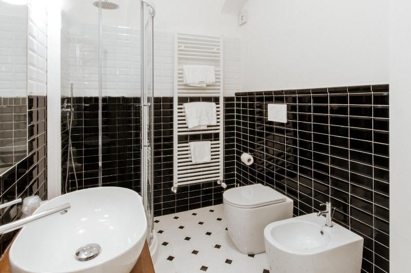 Quadruple Room image 3