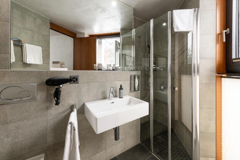 Deluxe Double Room with Matterhorn View image 4