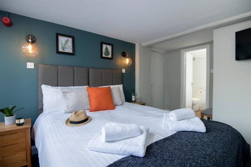 Classic Double Room (Pet Friendly) image 2