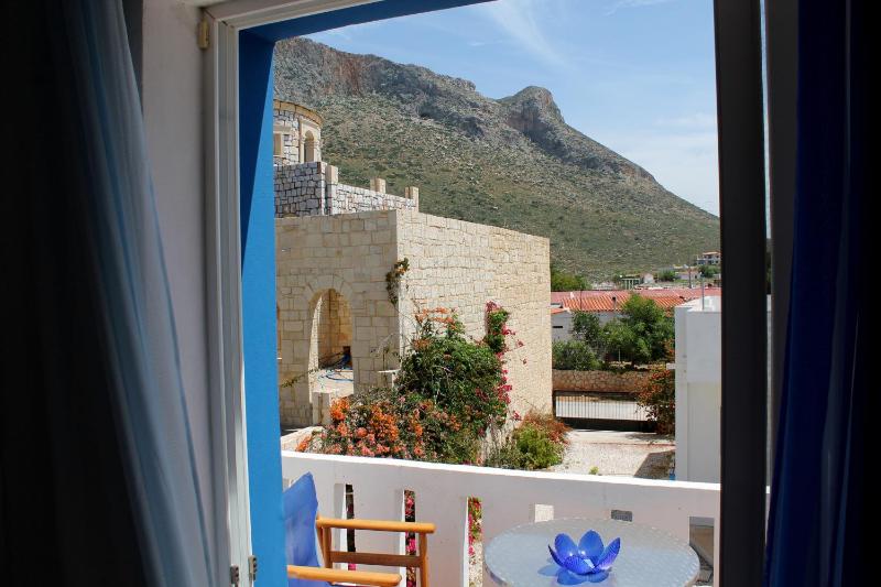 One Bedroom Apartment with Balcony image 2