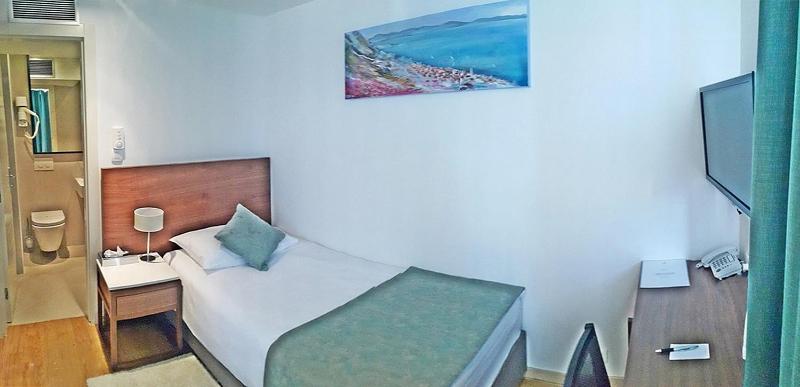 Single Room with Garden View image 1
