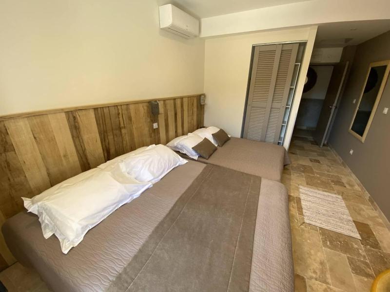 Quadruple Room image 2