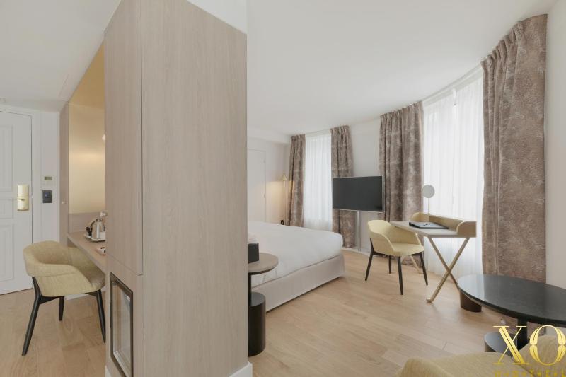 Executive Suite image 4