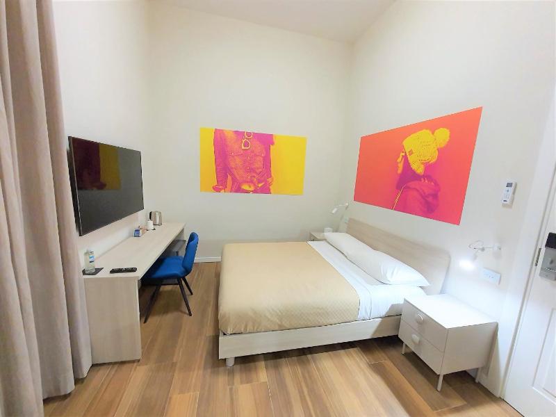Double Room with Private Bathroom image 4