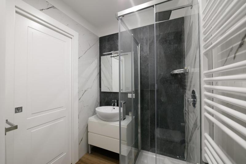 Double Room with Private Bathroom image 2