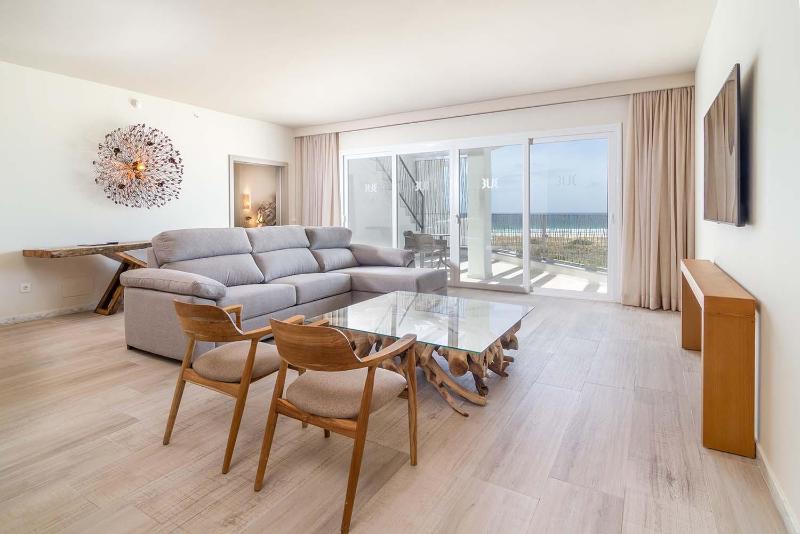 Premium Junior Suite image 4