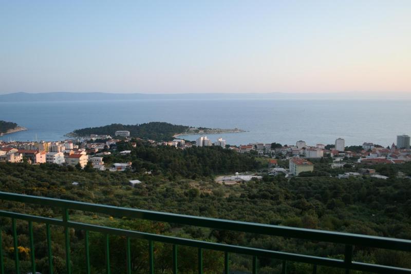 Idyllic villa Marieta with private pool unforgettable view and free parking - image 33